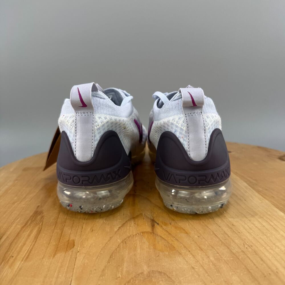 Womens 7 / 5.5Y - Nike Air Vapormax 2021 Flyknit Shoes Football Grey Hot Fuchsia - Picture 4 of 9